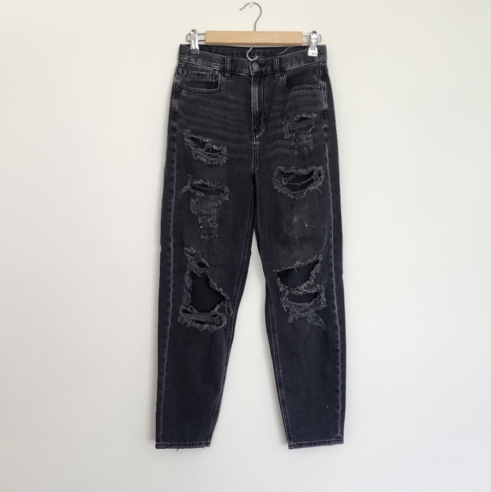 American Eagle Outfitters Black Distressed Relaxed Mom Jeans Size 2